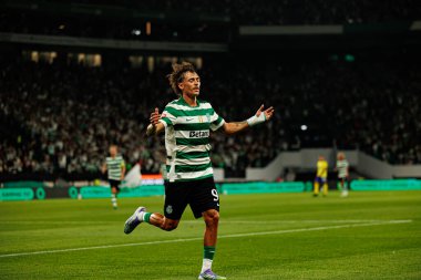 Ricardo Mangas, Liga Portekiz maçında Estadio Jose Alvalade (Maciej Rogowski) takımları arasında attığı golü kutlarken görüldü.)