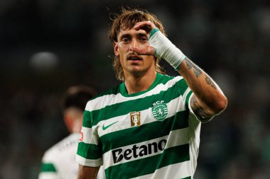 Ricardo Mangas, Liga Portekiz maçında Estadio Jose Alvalade (Maciej Rogowski) takımları arasında attığı golü kutlarken görüldü.)