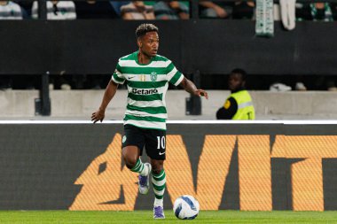 Estadio Jose Alvalade 'de (Maciej Rogowski) Sporting CP ve FC Arouca takımları arasında oynanan Liga Portekiz maçı sırasında görülen Geny Catamo)