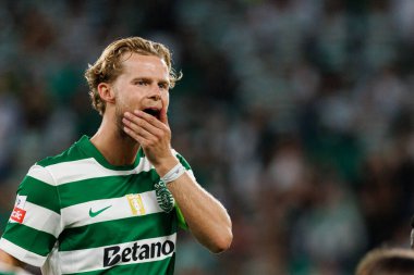 Morten Hjulmand, Liga Portekiz maçı sırasında Estadio Jose Alvalade 'de (Maciej Rogowski) Sporting CP ve FC Arouca takımları arasında görüldü.)