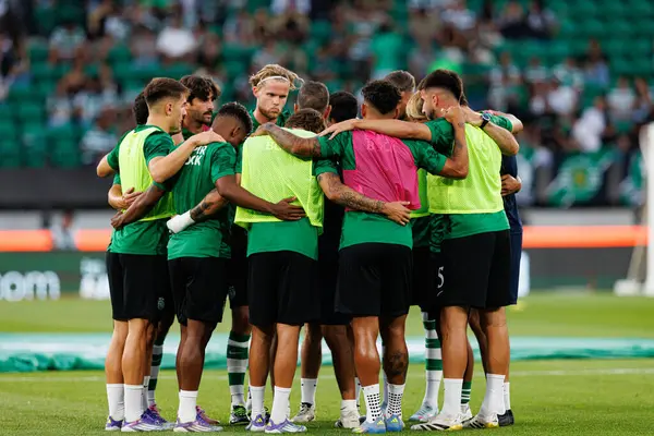 Liga Portekiz maçı sırasında Estadio Jose Alvalade 'de (Maciej Rogowski) Sportif CP ve FC Arouca takımları arasında spor takımı görüldü.)