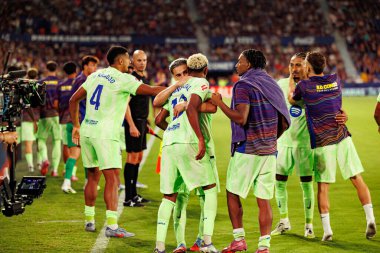 Lamine Yamal ve Gavi, Estadio Ciudad de Valencia 'daki UD Levante ve FC Barcelona takımları arasında oynanan LaLiga EA SPORTS maçında gol üstüne gol atarken görüldü (Maciej Rogowski)