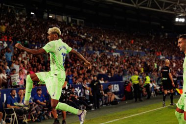 Lamine Yamal, Estadio Ciudad de Valencia (Maciej Rogowski) takımları arasında LaLiga EA SPORTS maçında UD Levante ve FC Barcelona takımları arasında gol üstüne gol atarken görüldü.)