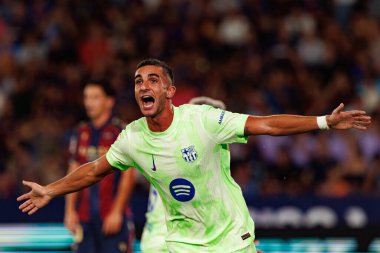 Ferran Torres, LaLiga EA SPORTS maçında Estadio Ciudad de Valencia 'daki UD Levante ve FC Barcelona takımları arasında gol attıktan sonra kutlama yaparken görüldü (Maciej Rogowski)