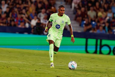 Raphinha, UD Levante ve FC Barcelona takımları arasında Estadio Ciudad de Valencia 'da (Maciej Rogowski)