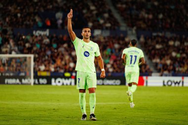 Ferran Torres, LaLiga EA SPORTS maçında Estadio Ciudad de Valencia 'daki UD Levante ve FC Barcelona takımları arasında gol attıktan sonra kutlama yaparken görüldü (Maciej Rogowski)