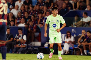 Estadio Ciudad de Valencia 'da UD Levante ve FC Barcelona takımları arasında oynanan LaLiga EA SPORTS maçı sırasında görülen Pedri (Maciej Rogowski)