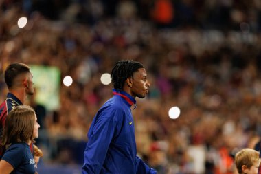 Alejandro Balde, UD Levante ve FC Barcelona takımları arasında Estadio Ciudad de Valencia 'da (Maciej Rogowski)