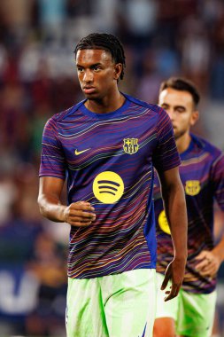 Alejandro Balde, UD Levante ve FC Barcelona takımları arasında Estadio Ciudad de Valencia 'da (Maciej Rogowski)