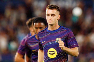 Marc Casado, Estadio Ciudad de Valencia 'daki UD Levante ve FC Barcelona takımları arasında LaLiga EA SPORTS maçı sırasında görüldü (Maciej Rogowski)