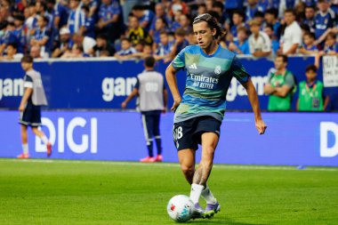 Alvaro Carreras, Carlos Tartiere Stadyumu 'ndaki Real Oviedo ve Real Madrid FC takımları arasında oynanan maçta görüldü (Maciej Rogowski)