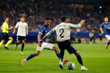 Dani Carvajal, Carlos Tartiere Stadyumu 'ndaki Real Oviedo ve Real Madrid FC takımları arasında oynanan LaLiga EA SPORTS maçı sırasında görüldü (Maciej Rogowski)