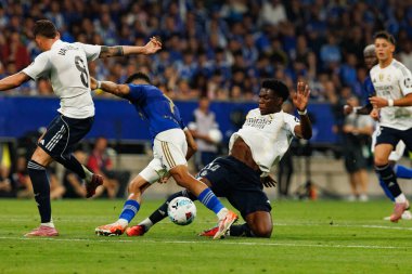 Ilyas Chaira ve Aurelien Tchouameni, Carlos Tartiere Stadyumu 'ndaki Real Oviedo ve Real Madrid FC takımları arasında oynanan LaLiga EA Spor karşılaşmasında görüldü (Maciej Rogowski)