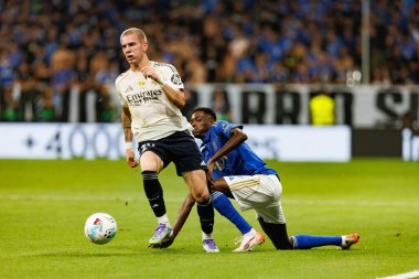 Franco Mastantuono, Carlos Tartiere Stadyumu 'ndaki Real Oviedo ve Real Madrid FC takımları arasında oynanan LaLiga EA SPORTS maçı sırasında görüldü (Maciej Rogowski)