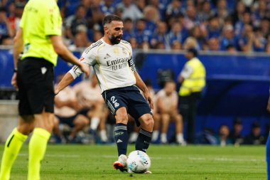 Dani Carvajal, Carlos Tartiere Stadyumu 'ndaki Real Oviedo ve Real Madrid FC takımları arasında oynanan LaLiga EA SPORTS maçı sırasında görüldü (Maciej Rogowski)