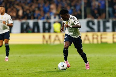 Küçük Vinicius, Carlos Tartiere Stadyumu 'ndaki Real Oviedo ve Real Madrid FC takımları arasında oynanan LaLiga EA SPORTS maçı sırasında görüldü (Maciej Rogowski)