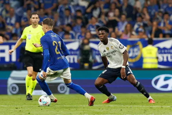 Luka Iiliç ve Aurelien Tchouameni, Carlos Tartiere Stadyumu 'ndaki Real Oviedo ve Real Madrid FC takımları arasında oynanan LaLiga EA Spor karşılaşmasında görüldü (Maciej Rogowski)