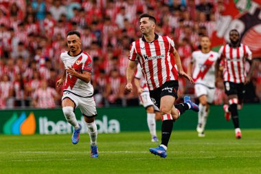 Alvaro Garcia ve Jesus Areso, LaLiga EA SPORTS maçı sırasında Estadio de San Mames 'de Rayo Vallecano (Maciej Rogowski)