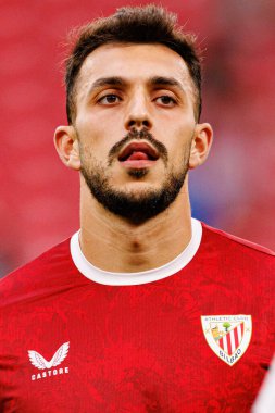 Aitor Paredes, Estadio de San Mames 'te Atletizm Kulübü ve Rayo Vallecano takımları arasında LaLiga EA SPORTS maçı sırasında görüldü (Maciej Rogowski)