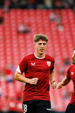 Mikel Jauregizar, LaLiga EA SPORTS maçı sırasında Estadio de San Mames 'te (Maciej Rogowski) Atletizm Kulübü ve Rayo Vallecano takımları arasında görüldü.)