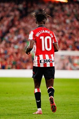 Nico Williams, Estadio de San Mames 'te Atletizm Kulübü ve Rayo Vallecano takımları arasında oynanan LaLiga EA SPORTS maçı sırasında görüldü (Maciej Rogowski)