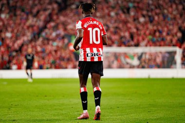 Nico Williams, Estadio de San Mames 'te Atletizm Kulübü ve Rayo Vallecano takımları arasında oynanan LaLiga EA SPORTS maçı sırasında görüldü (Maciej Rogowski)