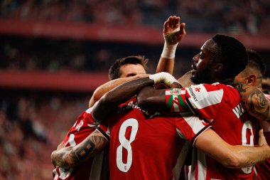 Oihan Sancet ve Inaki Williams, Estadio de San Mames 'te (Maciej Rogowski) Atletizm Kulübü ve Rayo Vallecano takımları arasında oynanan LaLiga EA SPORTS maçında gol attıktan sonra kutlama yaparken görüldü.)