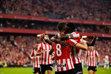 Oihan Sancet ve Inaki Williams, Estadio de San Mames 'te (Maciej Rogowski) Atletizm Kulübü ve Rayo Vallecano takımları arasında oynanan LaLiga EA SPORTS maçında gol attıktan sonra kutlama yaparken görüldü.)
