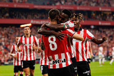 Oihan Sancet ve Inaki Williams, Estadio de San Mames 'te (Maciej Rogowski) Atletizm Kulübü ve Rayo Vallecano takımları arasında oynanan LaLiga EA SPORTS maçında gol attıktan sonra kutlama yaparken görüldü.)