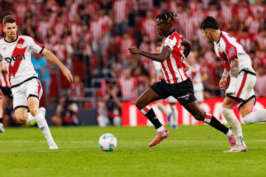 Nico Williams, Estadio de San Mames 'te Atletizm Kulübü ve Rayo Vallecano takımları arasında oynanan LaLiga EA SPORTS maçı sırasında görüldü (Maciej Rogowski)