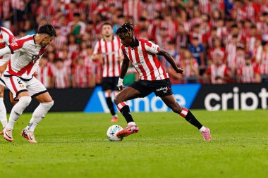 Nico Williams, Estadio de San Mames 'te Atletizm Kulübü ve Rayo Vallecano takımları arasında oynanan LaLiga EA SPORTS maçı sırasında görüldü (Maciej Rogowski)