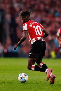 Nico Williams, Estadio de San Mames 'te Atletizm Kulübü ve Rayo Vallecano takımları arasında oynanan LaLiga EA SPORTS maçı sırasında görüldü (Maciej Rogowski)