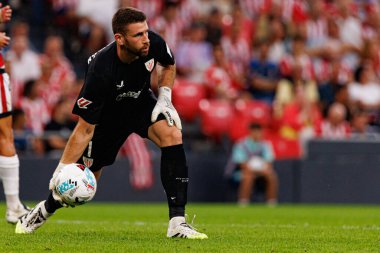 Unai Simon, Estadio de San Mames 'te Atletizm Kulübü ve Rayo Vallecano takımları arasında oynanan LaLiga EA SPORTS maçı sırasında görüldü (Maciej Rogowski)