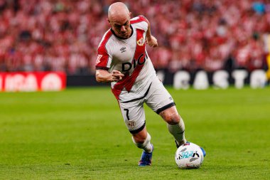 Isi Palazon, Estadio de San Mames 'de (Maciej Rogowski) Atletizm Kulübü ve Rayo Vallecano arasında oynanan LaLiga EA SPORTS maçı sırasında görüldü.)