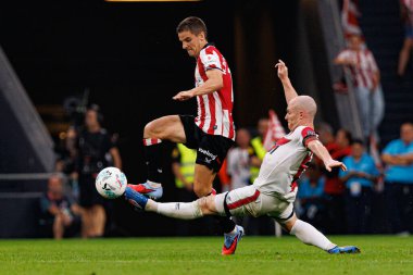 Inigo Ruiz de Galaretta ve Isi Palazon, Estadio de San Mames 'de (Maciej Rogowski) Atletizm Kulübü ve Rayo Vallecano takımları arasında oynanan LaLiga EA Spor Maçı sırasında görüldü.)