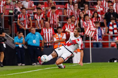 Florian Lejeune, Estadio de San Mames 'de (Maciej Rogowski) Atletizm Kulübü ve Rayo Vallecano takımları arasında oynanan LaLiga EA SPORTS maçı sırasında görüldü.)