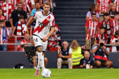 Florian Lejeune, Estadio de San Mames 'de (Maciej Rogowski) Atletizm Kulübü ve Rayo Vallecano takımları arasında oynanan LaLiga EA SPORTS maçı sırasında görüldü.)