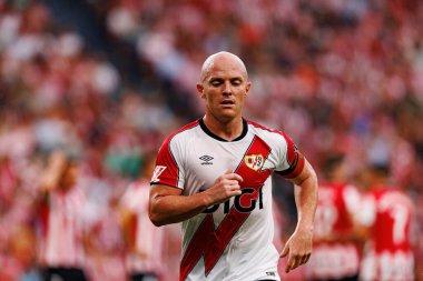 Isi Palazon, Estadio de San Mames 'de (Maciej Rogowski) Atletizm Kulübü ve Rayo Vallecano arasında oynanan LaLiga EA SPORTS maçı sırasında görüldü.)