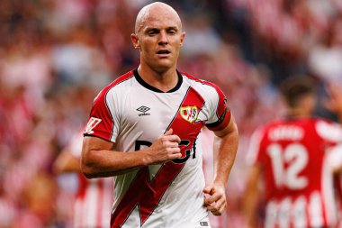 Isi Palazon, Estadio de San Mames 'de (Maciej Rogowski) Atletizm Kulübü ve Rayo Vallecano arasında oynanan LaLiga EA SPORTS maçı sırasında görüldü.)