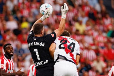 Unai Simon ve Florian Lejeune, Estadio de San Mames 'de (Maciej Rogowski) Atletizm Kulübü ve Rayo Vallecano takımları arasında oynanan LaLiga EA SPORTS maçı sırasında görüldü.)
