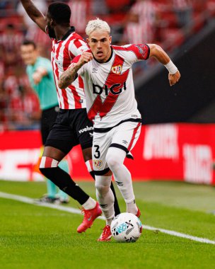 Josep Chavarria, Estadio de San Mames 'de (Maciej Rogowski) Atletizm Kulübü ve Rayo Vallecano takımları arasında oynanan LaLiga EA SPORTS maçı sırasında görüldü.)