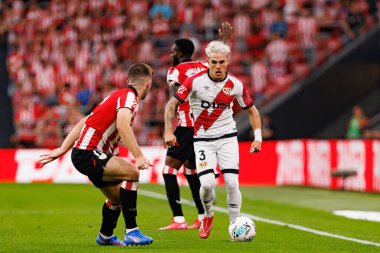 Josep Chavarria, Estadio de San Mames 'de (Maciej Rogowski) Atletizm Kulübü ve Rayo Vallecano takımları arasında oynanan LaLiga EA SPORTS maçı sırasında görüldü.)