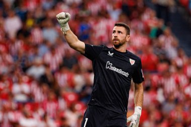 Unai Simon, Estadio de San Mames 'te Atletizm Kulübü ve Rayo Vallecano takımları arasında oynanan LaLiga EA SPORTS maçı sırasında görüldü (Maciej Rogowski)