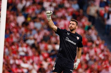 Unai Simon, Estadio de San Mames 'te Atletizm Kulübü ve Rayo Vallecano takımları arasında oynanan LaLiga EA SPORTS maçı sırasında görüldü (Maciej Rogowski)