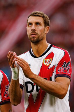 Florian Lejeune, Estadio de San Mames 'de (Maciej Rogowski) Atletizm Kulübü ve Rayo Vallecano takımları arasında oynanan LaLiga EA SPORTS maçı sırasında görüldü.)