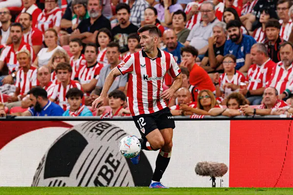 Jesus Areso, Estadio de San Mames 'te Atletizm Kulübü ve Rayo Vallecano takımları arasında oynanan LaLiga EA SPORTS maçı sırasında görüldü (Maciej Rogowski)