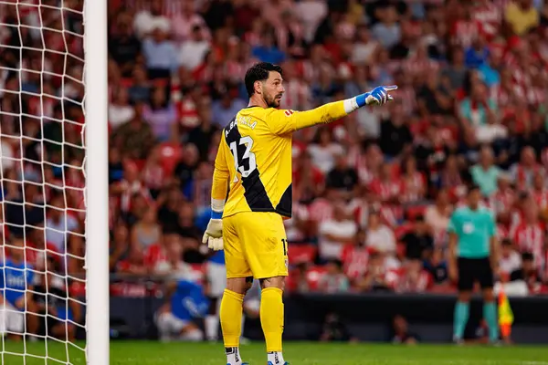 Augusto Batalla LaLiga EA SPORTS maçı sırasında Estadio de San Mames 'de (Maciej Rogowski)