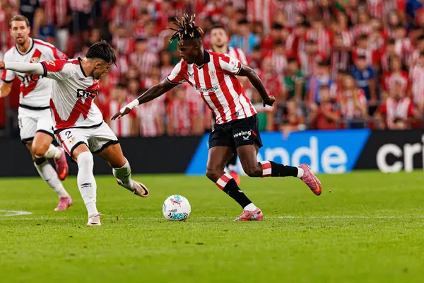 Nico Williams, Estadio de San Mames 'te Atletizm Kulübü ve Rayo Vallecano takımları arasında oynanan LaLiga EA SPORTS maçı sırasında görüldü (Maciej Rogowski)