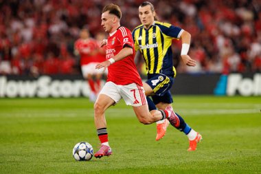 SL Benfica ve Fenerbahçe SK (Maciej Rogowski) arasındaki Şampiyonlar Ligi ön eleme maçında Kerem Akturkoglu ve Caglar Soyuncu görüldü)