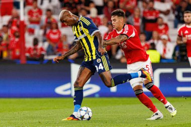Anderson Talisca ve Enzo Barrenechea Şampiyonlar Ligi eleme maçında SL Benfica ve Fenerbahçe SK (Maciej Rogowski)